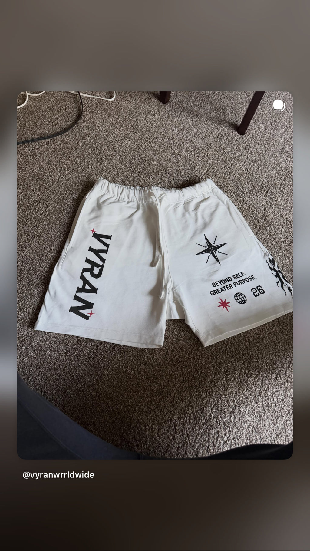 Vyran White shorts