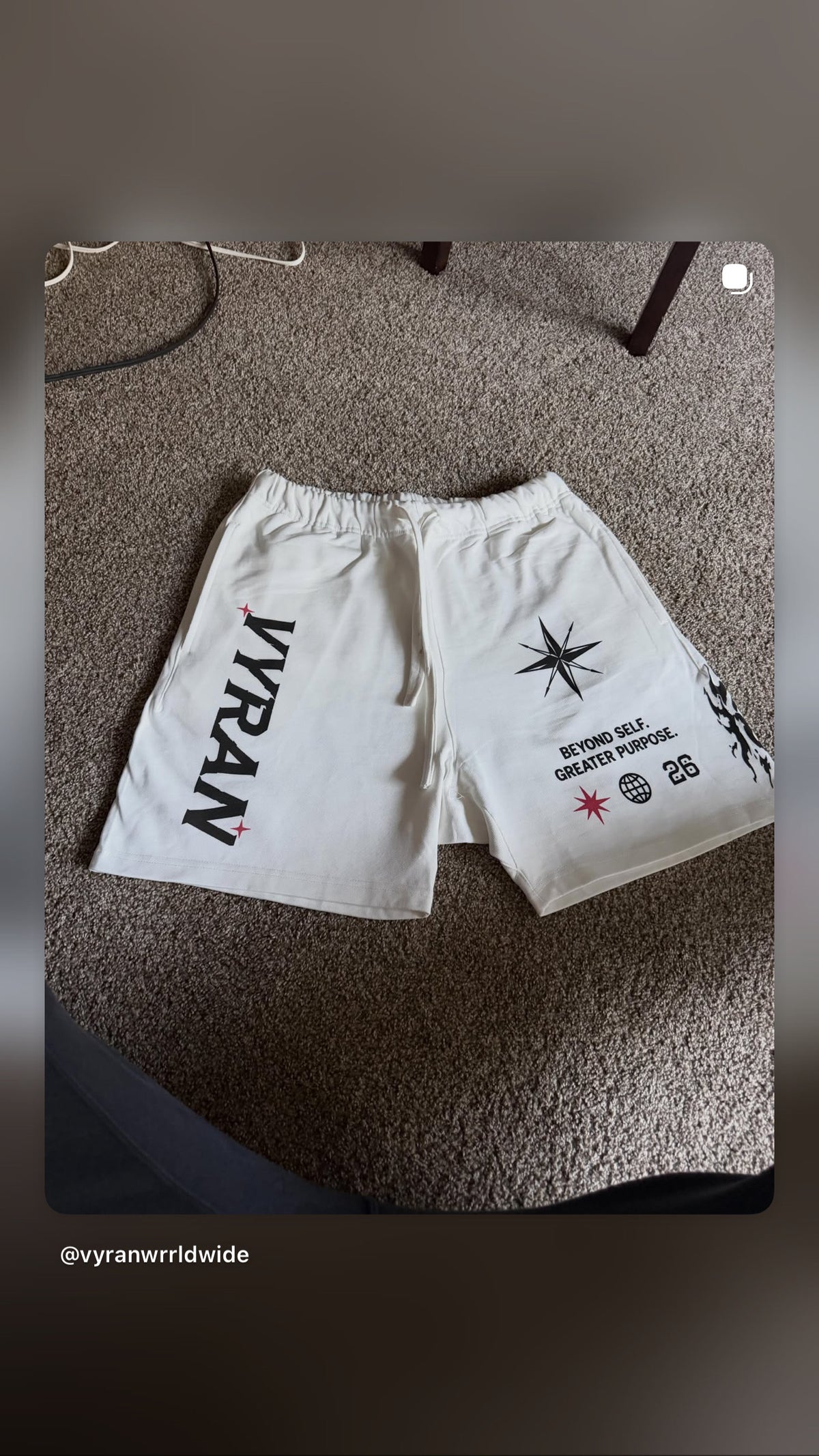 Vyran White shorts